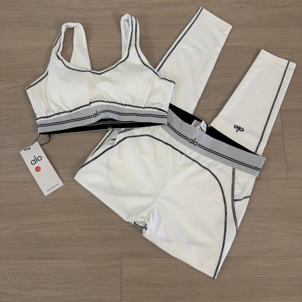Alo Woman's White 2 Piece Set